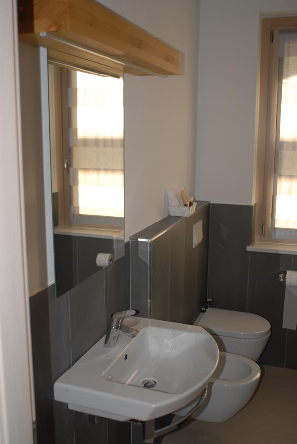 B&B Alciliegio Casnate Con Bernate Exterior photo